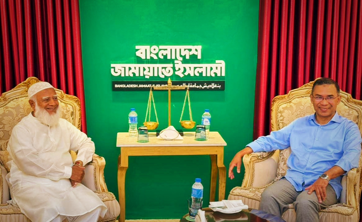 জামায়াতের আমীর ডা. শফিকুর রহমান-এর সঙ্গে বিএনপি’র চেয়ারম্যান তারেক রহমান-এর সৌজন্য সাক্ষাৎ