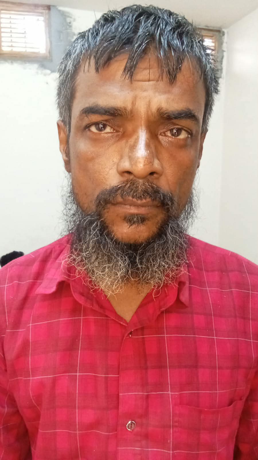 কালীগঞ্জে ইয়াবা ও গাঁজাসহ আটক ১, পলাতক ২
